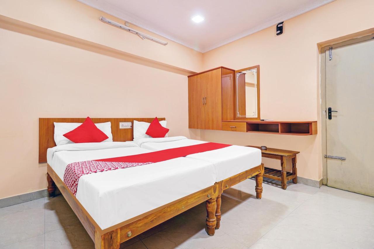 Oyo 81409 Hotel Sivajothi Tuticorin Exterior photo