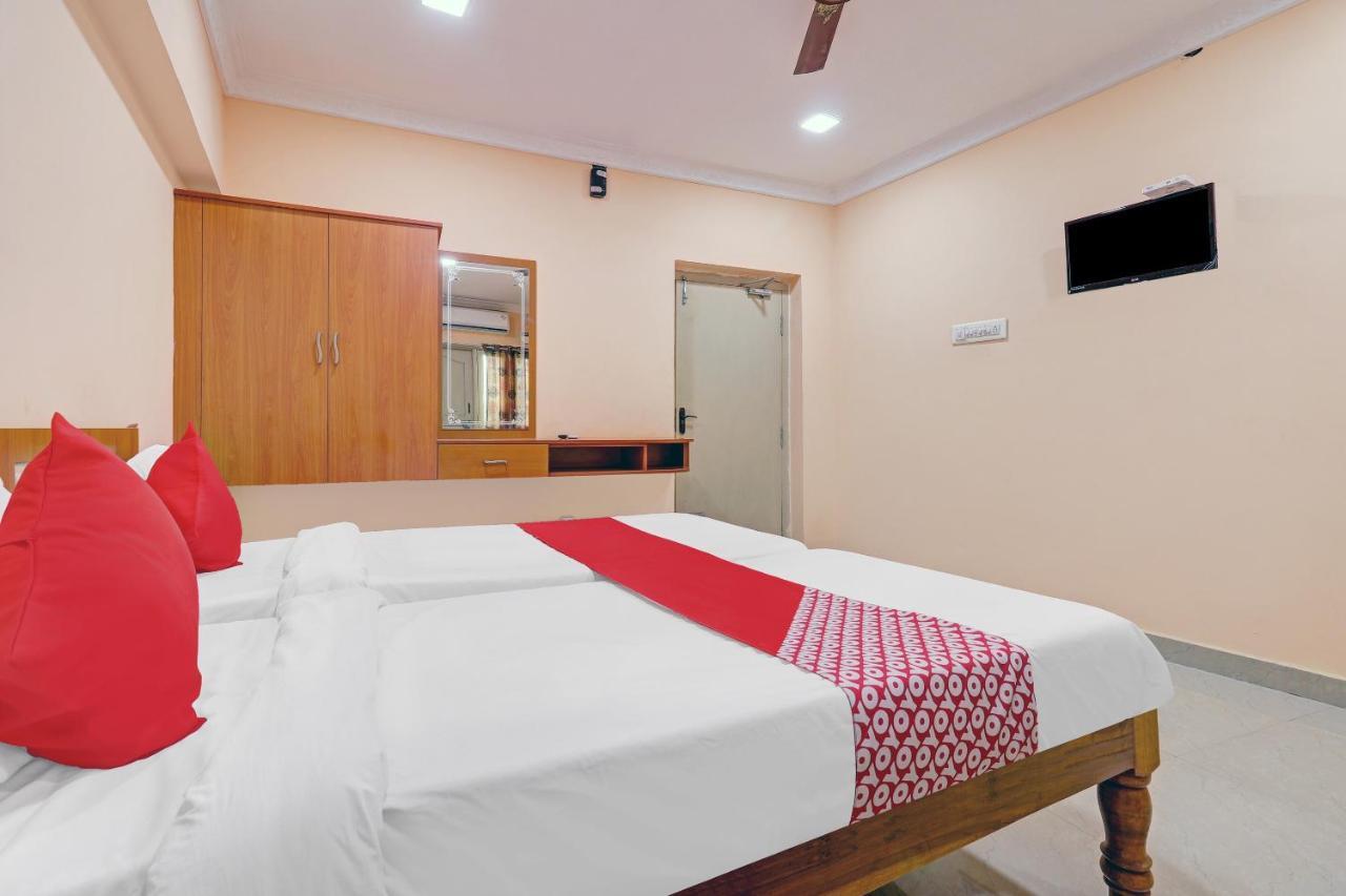 Oyo 81409 Hotel Sivajothi Tuticorin Exterior photo