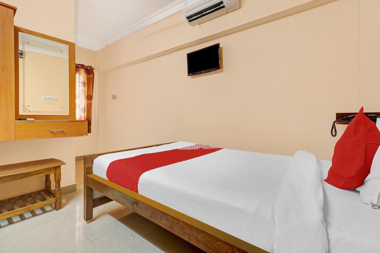 Oyo 81409 Hotel Sivajothi Tuticorin Exterior photo