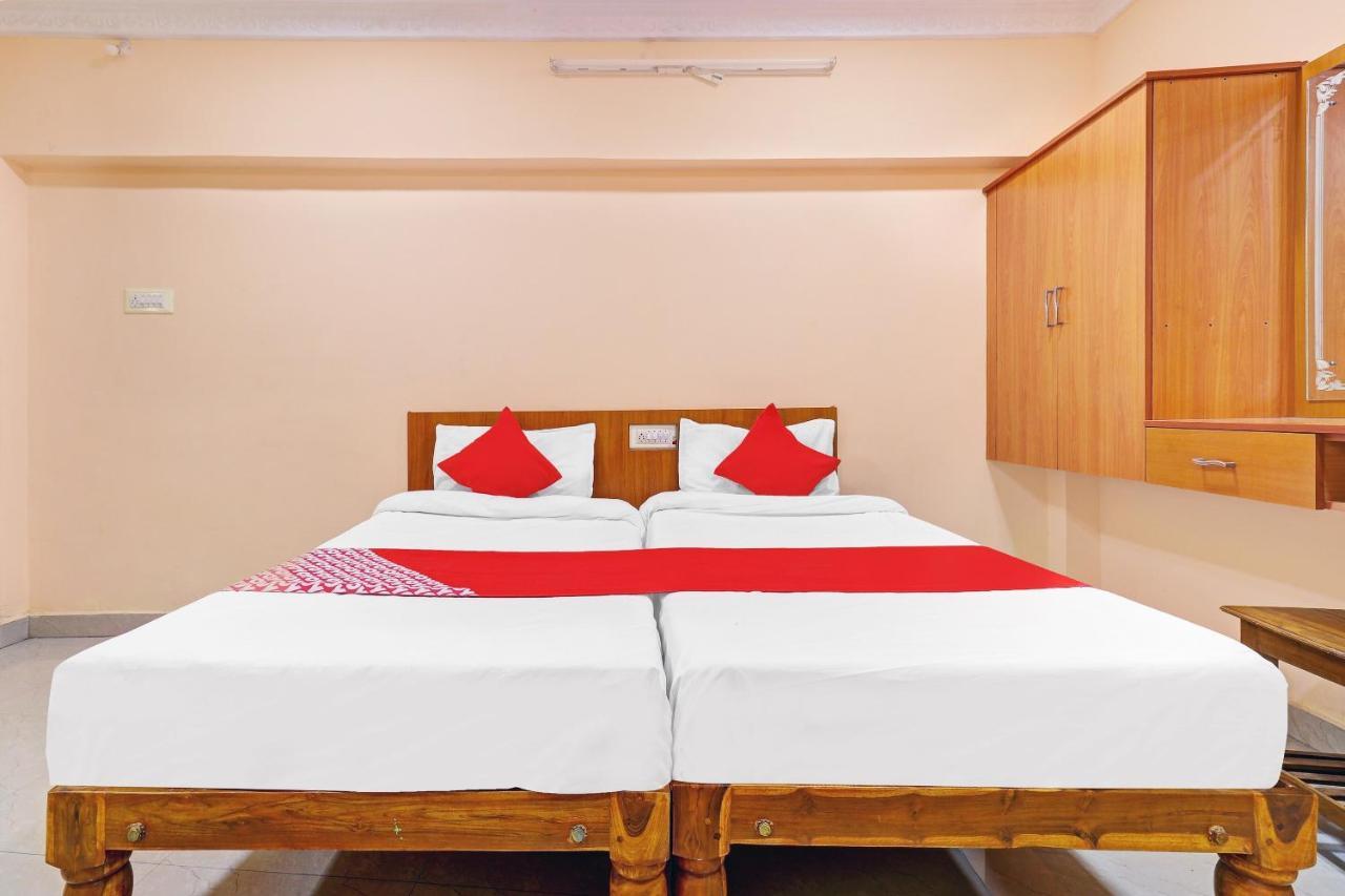 Oyo 81409 Hotel Sivajothi Tuticorin Exterior photo